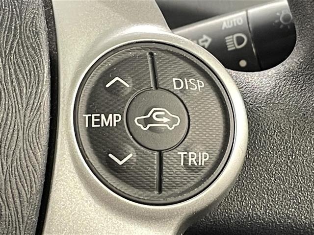 Toyota PRIUS 2015 8060143-2