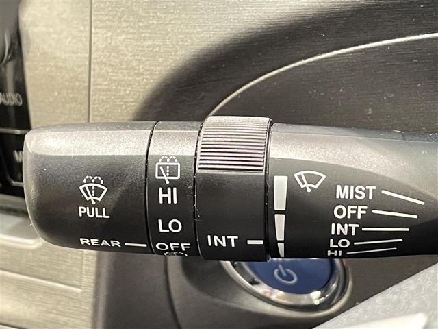 Toyota PRIUS 2015 8060143-4