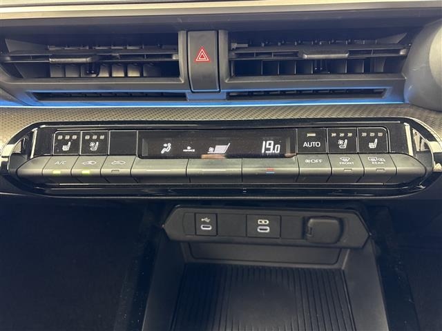 Toyota PRIUS 2024 8060156-18