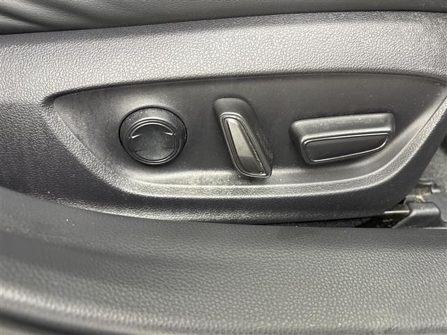 Toyota PRIUS 2024 8060156-22