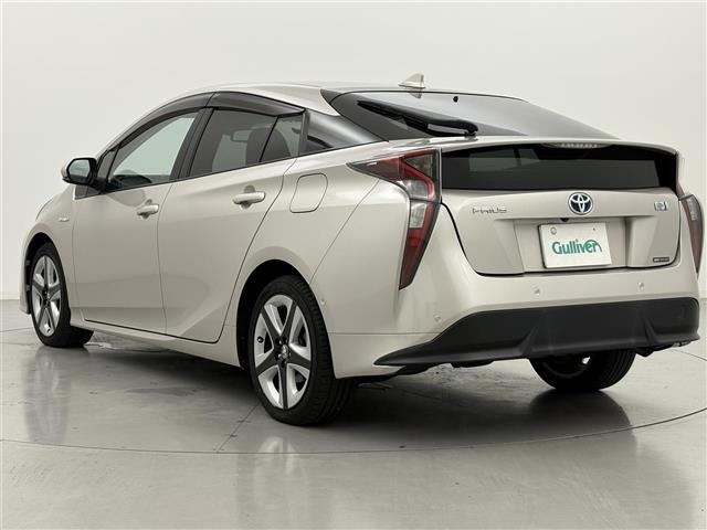 Toyota PRIUS 2016 8060157-13