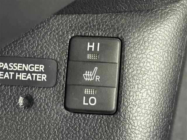 Toyota PRIUS 2016 8060157-2