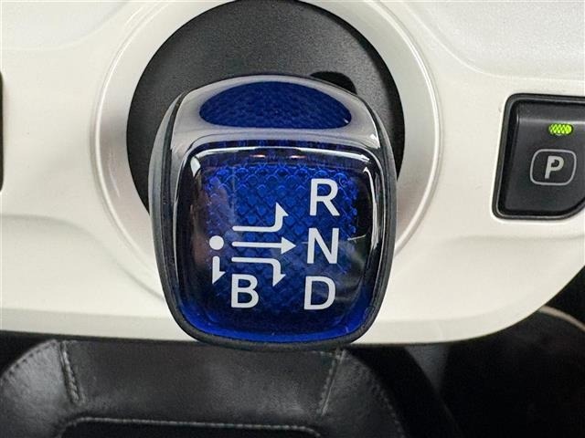 Toyota PRIUS 2016 8060157-22