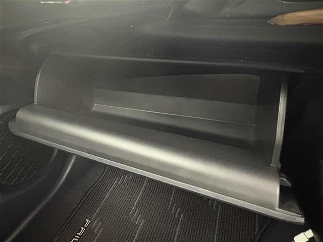 Toyota PRIUS 2016 8060157-4