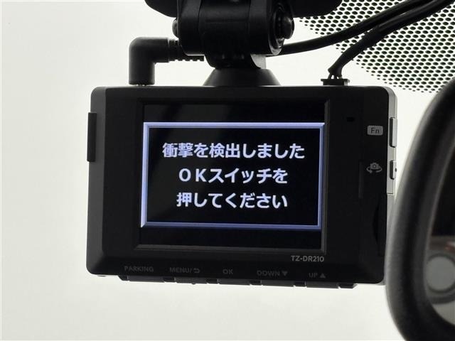 Toyota PRIUS 2016 8060157-9