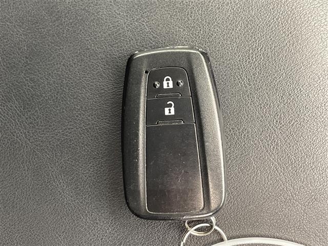 Toyota PRIUS 2017 8060160-11