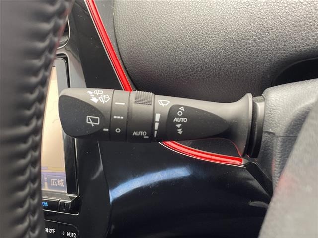 Toyota PRIUS 2017 8060160-3