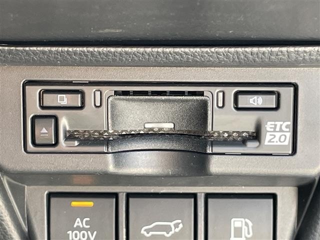 Toyota PRIUS 2023 8060161-22
