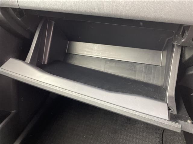 Toyota PRIUS 2013 8060174-9