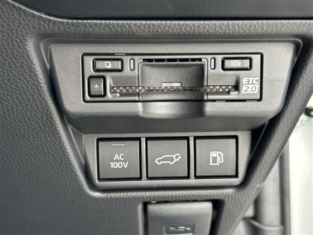 Toyota PRIUS 2023 8060175-17
