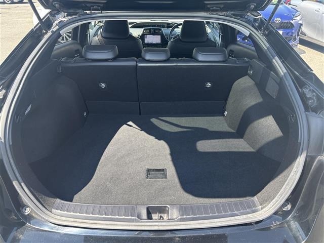 Toyota PRIUS 2017 8060182-10