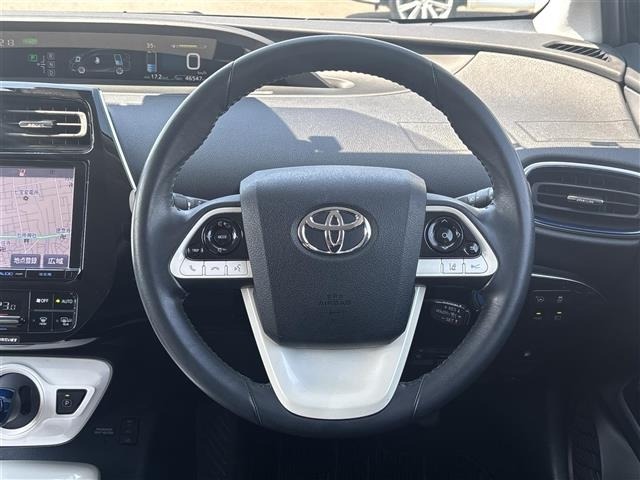 Toyota PRIUS 2017 8060182-11