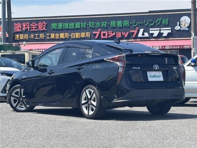Toyota PRIUS 2017 8060182-13
