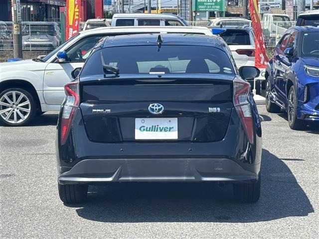Toyota PRIUS 2017 8060182-3