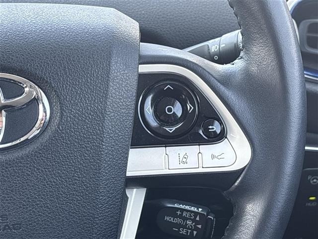 Toyota PRIUS 2017 8060182-6