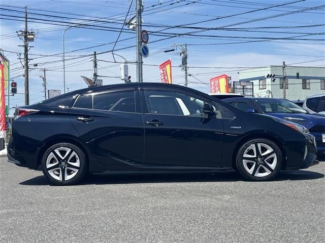 Toyota PRIUS 2017 8060182-7