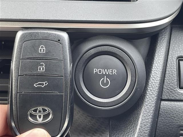 Toyota PRIUS 2025 8060202-12