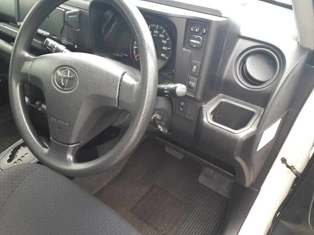 Toyota PROBOX VAN 2021 8061756-9