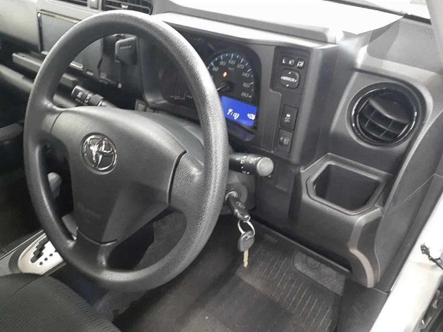 Toyota PROBOX VAN 2020 8061757-9