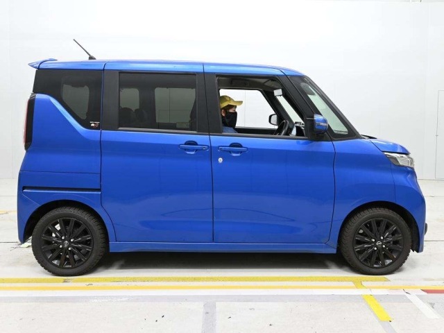 Nissan ROOX 2024 8052370-3