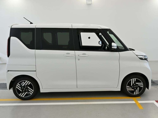 Nissan ROOX 2025 8052373-3