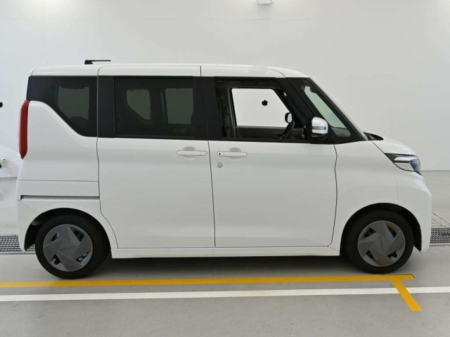 Nissan ROOX 2025 8052374-3