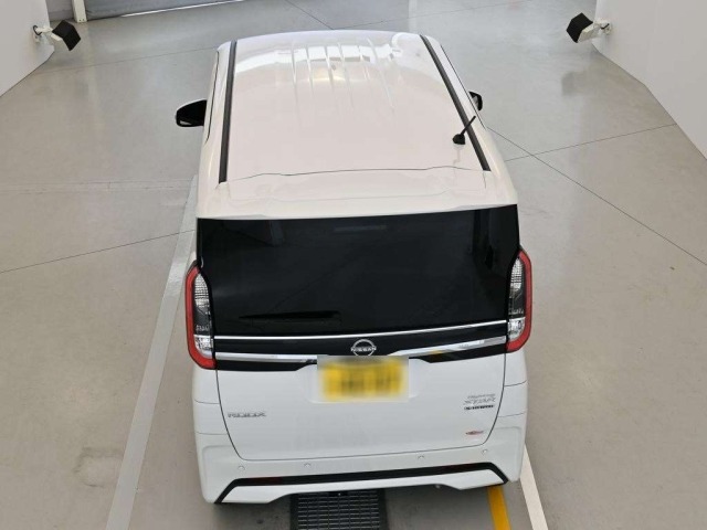 Nissan ROOX 2025 8052375-8