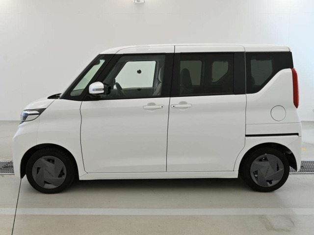 Nissan ROOX 2025 8052376-4