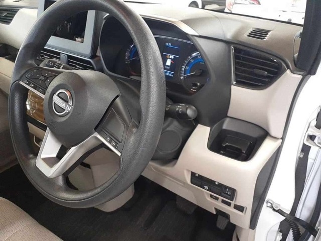 Nissan ROOX 2025 8052376-9