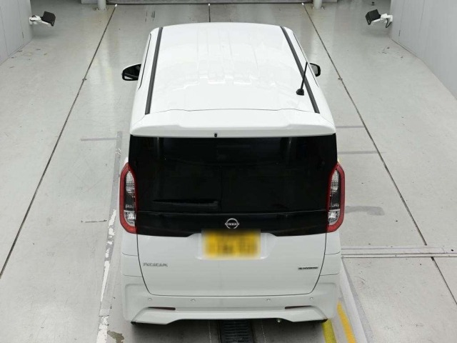 Nissan ROOX 2025 8052382-8