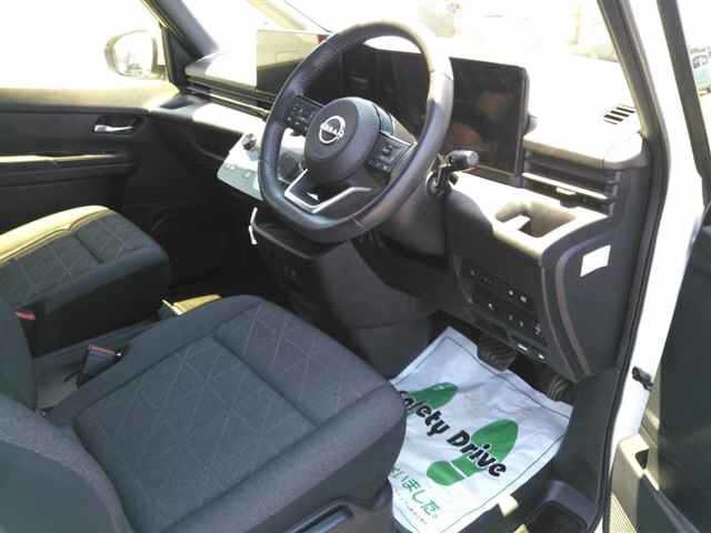 Nissan SERENA 2023 8060984-3