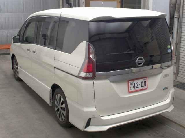 Nissan SERENA 2017 8061012-1