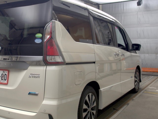 Nissan SERENA 2017 8061012-5