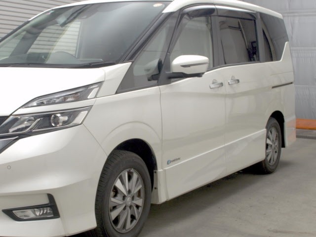 Nissan SERENA 2018 8061013-4