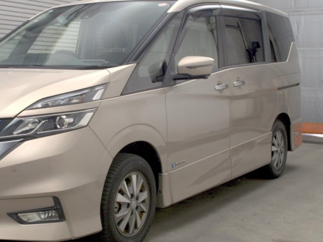 Nissan SERENA 2018 8061015-4