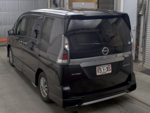 Nissan SERENA 2018 8061016-1