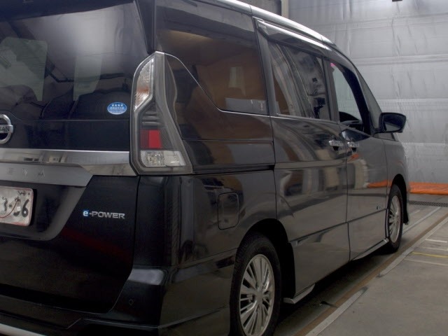 Nissan SERENA 2018 8061016-5