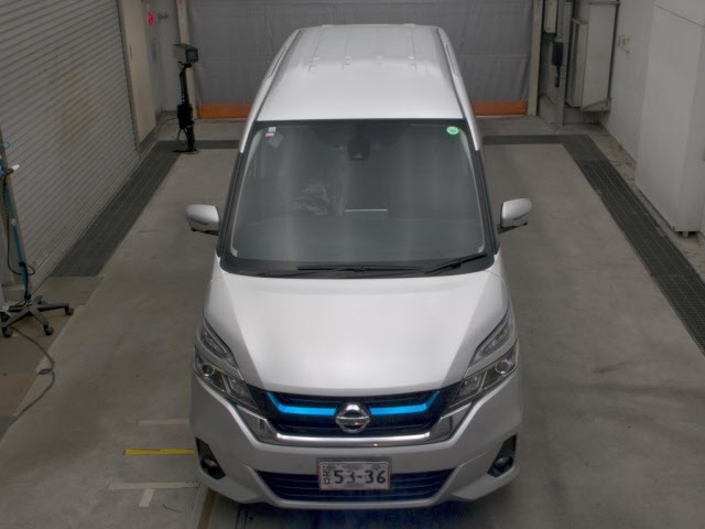 Nissan SERENA 2018 8061017-6