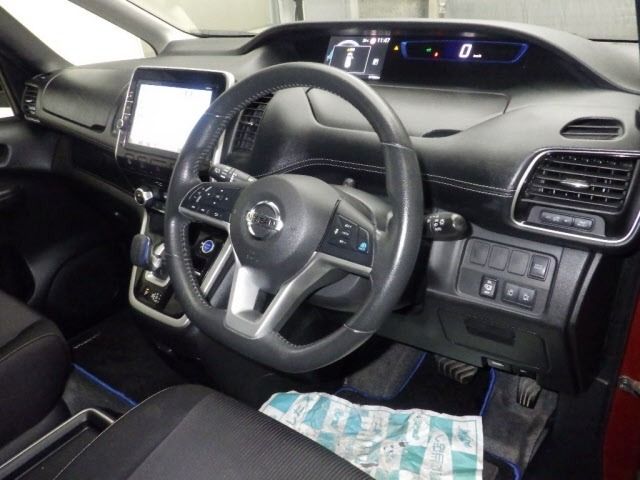Nissan SERENA 2018 8061018-3
