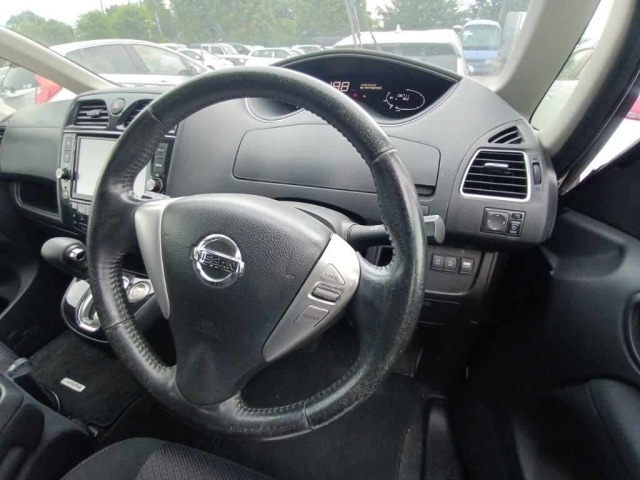Nissan SERENA 2013 8061036-9