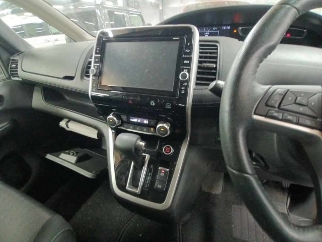 Nissan SERENA 2019 8061043-11