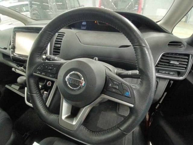 Nissan SERENA 2019 8061043-9