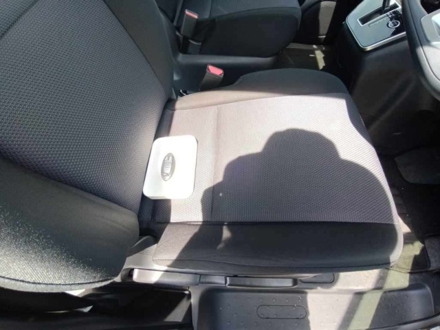 Nissan SERENA 2022 8061044-10