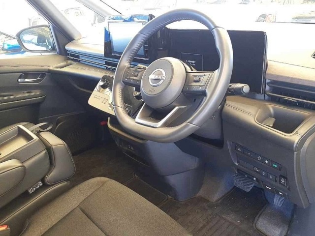 Nissan SERENA 2023 8061045-7