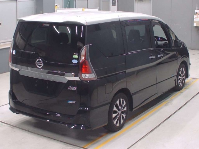 Nissan SERENA 2018 8061046-1