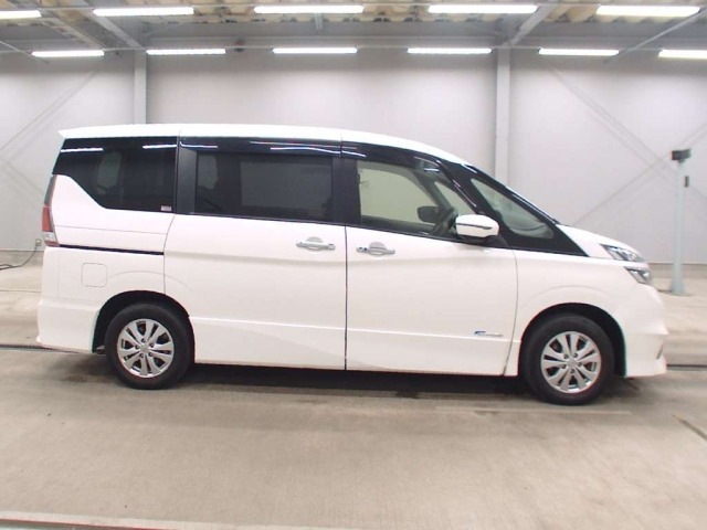 Nissan SERENA 2017 8061053-3