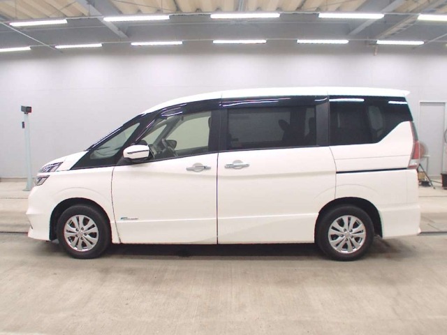 Nissan SERENA 2017 8061053-4
