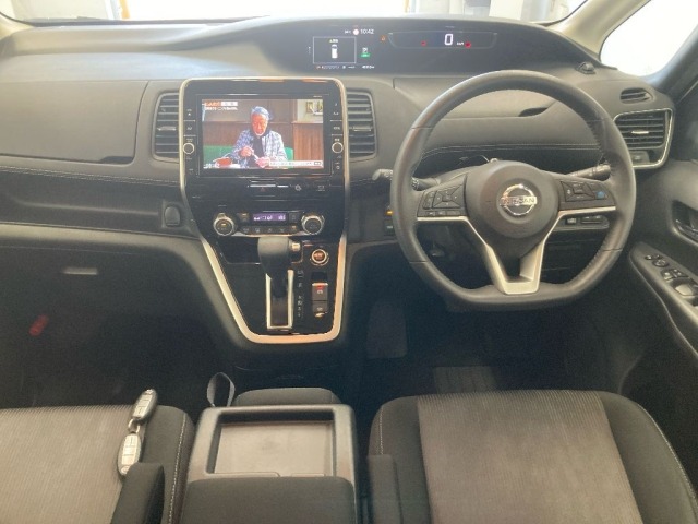 Nissan SERENA 2019 8061074-3
