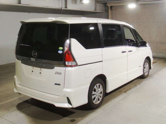 Nissan SERENA 2018 8061075-1