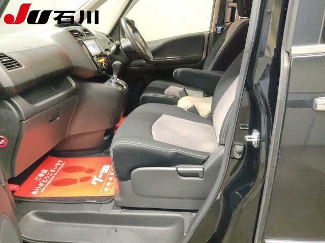 Nissan SERENA 2014 8061100-4